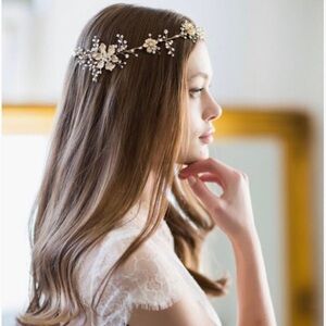 Brides & Hairpins ATIENA HALO -bridal hair halo